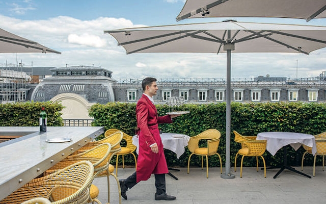Le Tout-Paris, Cheval Blanc Paris brasserie with views on the